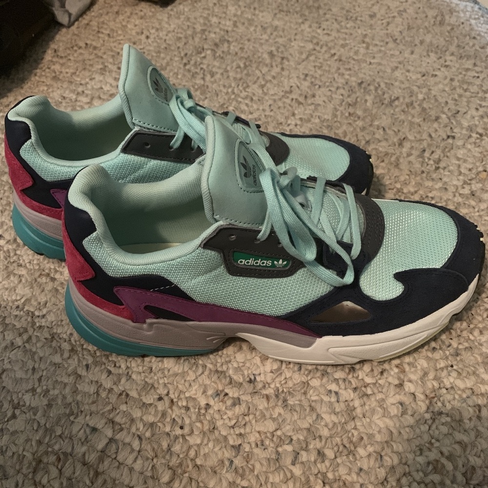 Adidas Falcon ‘Clear Mint’ 💙💚💜